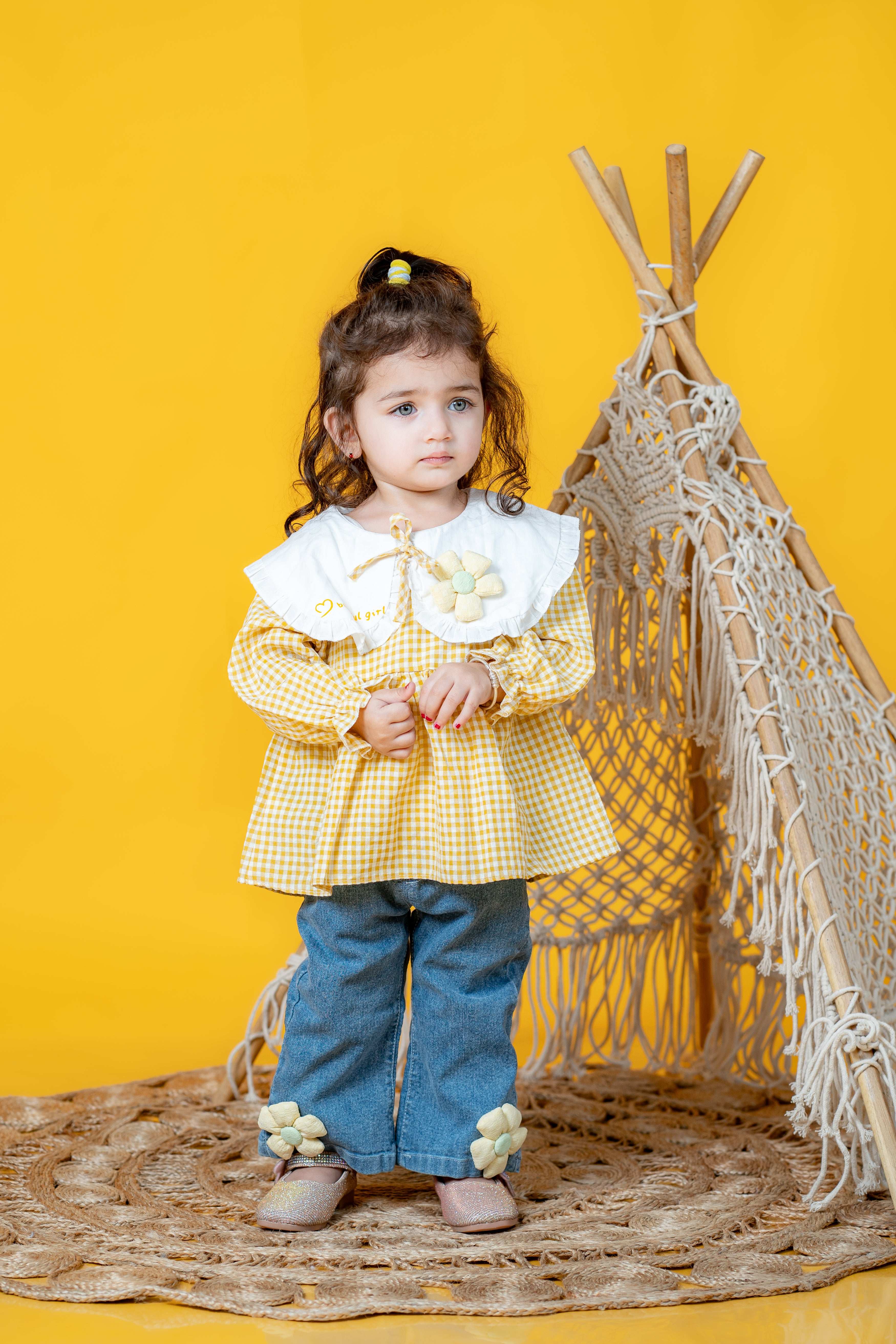 GIRL'S FLORAL TOP AND JEANS SET